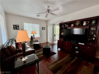 Photo #1: 2400460 Listing