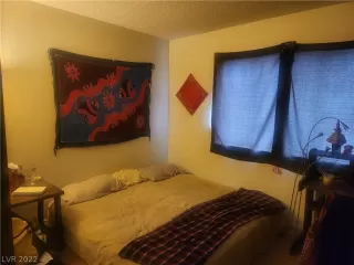 Photo #4: 2400490 Listing