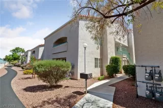 Photo #1: 2400505 Listing