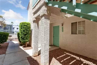 Photo #2: 2400505 Listing