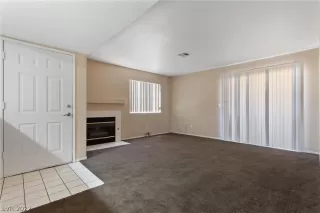 Photo #3: 2400505 Listing