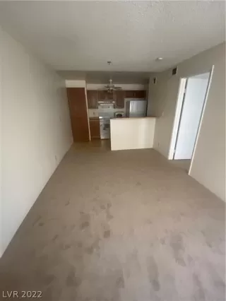 Photo #1: 2400513 Listing 