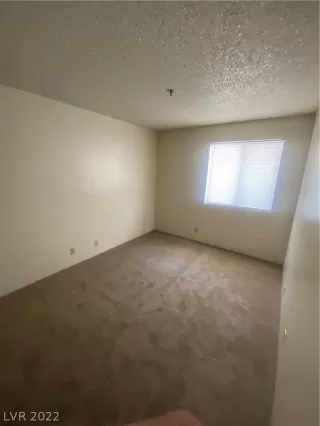 Photo #5: 2400513 Listing 