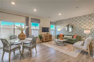 Photo #3: 2400522 Listing