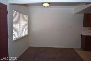 Photo #4: 2400594 Listing 