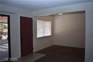 Photo #5: 2400594 Listing 