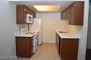 Photo #6: 2400594 Listing 