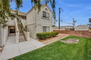 Photo #2: 2400603 Listing