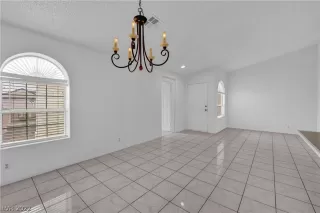 Photo #6: 2400603 Listing