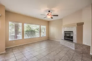 Photo #5: 2400637 Listing 