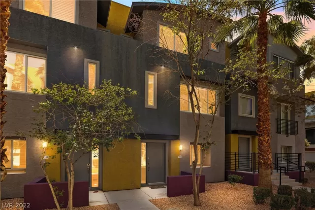 MLS: 2400652 Condo For Sale