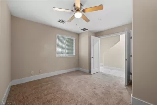 Photo #2: 2400652 Listing