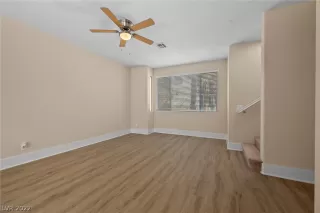 Photo #5: 2400652 Listing