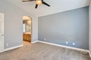 Photo #2: 2400713 Listing 