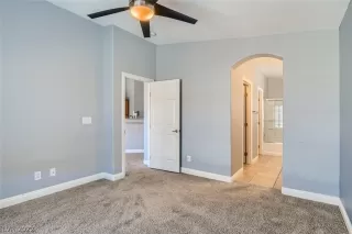 Photo #3: 2400713 Listing 