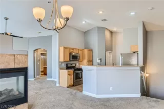 Photo #6: 2400713 Listing 