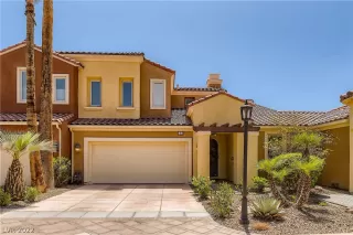 Photo #2: 2400716 Listing 