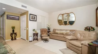 Photo #3: 2400721 Listing 