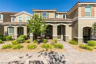 Photo #1: 2400723 Listing 