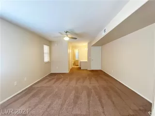 Photo #3: 2400735 Listing