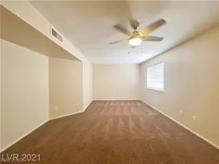 Photo #5: 2400735 Listing