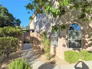 Photo #3: 2400738 Listing