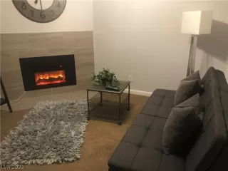 Photo #4: 2400747 Listing