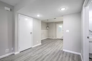 Photo #6: 2400778 Listing 