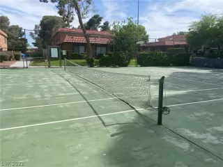 Photo #3: 2400794 Listing