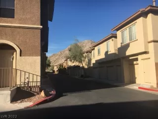 Photo #1: 2400799 Listing