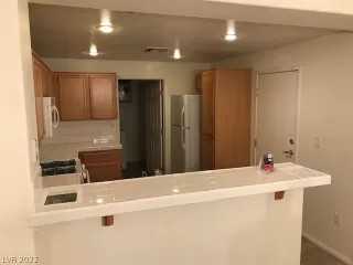 Photo #3: 2400799 Listing