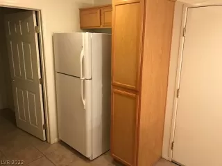 Photo #4: 2400799 Listing