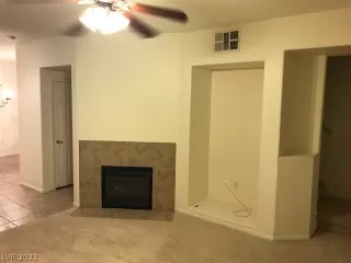 Photo #6: 2400799 Listing