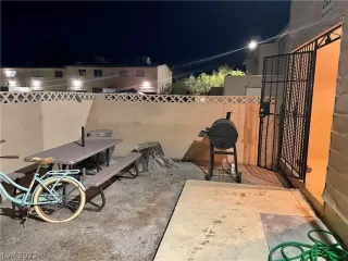 Photo #1: 2400810 Listing