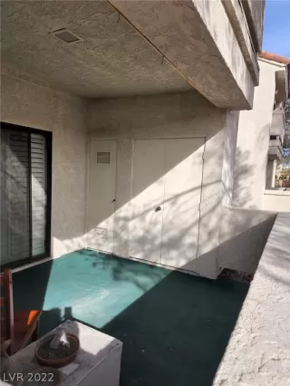 Photo #5: 2400820 Listing 