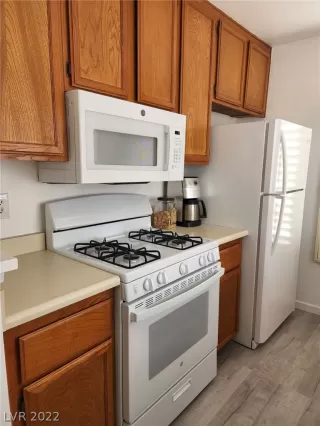 Photo #6: 2400820 Listing 