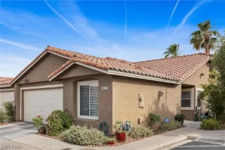 Photo #1: 2400829 Listing 