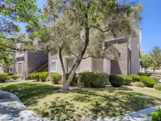 Photo #1: 2400834 Listing