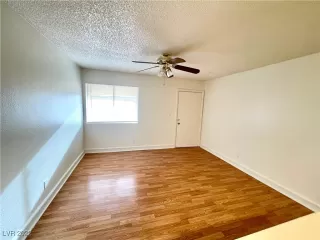 Photo #2: 2400847 Listing 