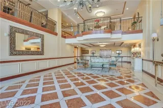 Photo #6: 2400862 Listing