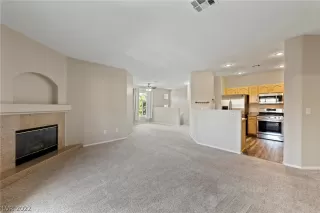 Photo #3: 2400879 Listing 