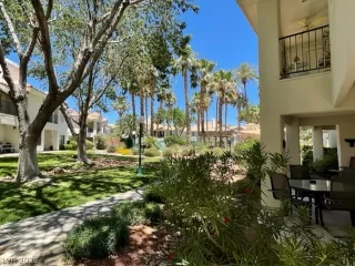 Photo #3: 2400908 Listing