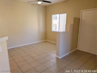 Photo #5: 2401015 Listing 