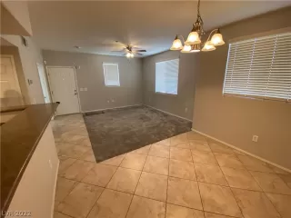 Photo #1: 2401033 Listing