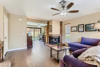 Photo #2: 2401034 Listing