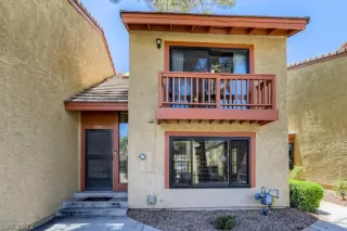 Photo #3: 2401034 Listing