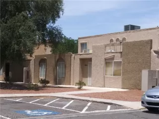 Photo #1: 2401083 Listing 