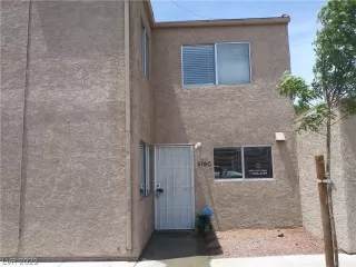 Photo #3: 2401083 Listing 