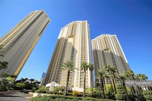 MLS: 2401084 Condo For Sale