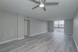 Photo #2: 2401100 Listing 